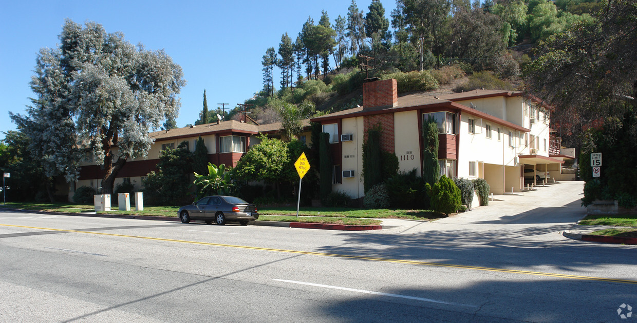 Building Photo - 1110 Verdugo Rd