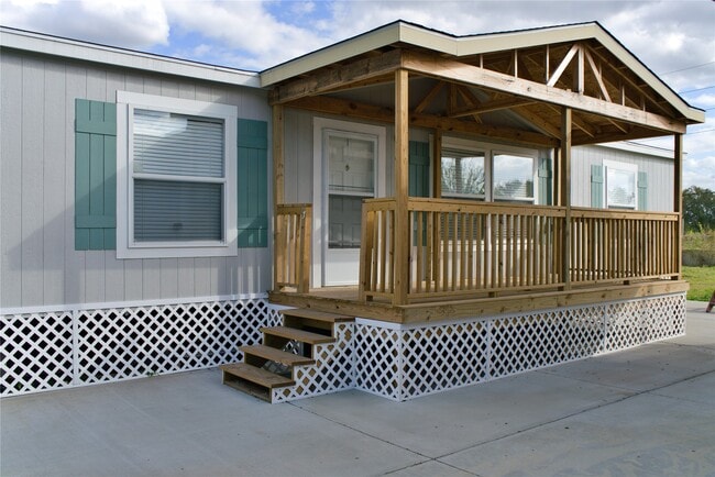 Building Photo - 5323 Green Ln