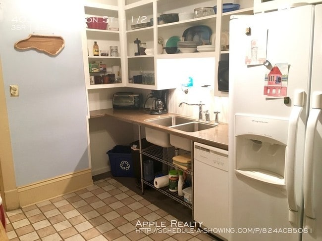Building Photo - 403 1/2 N. Gregson St.  Available 8/15/18