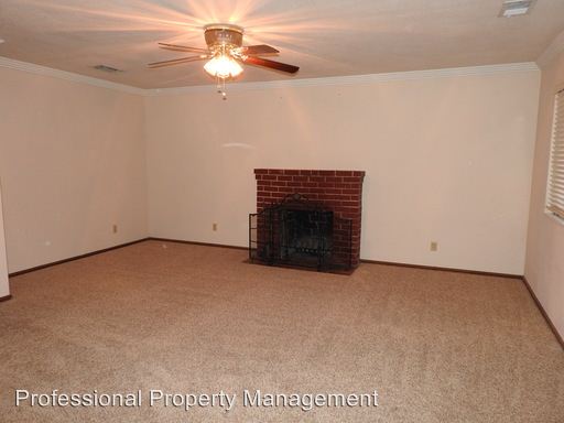 Building Photo - 7625 Eastgate Ave