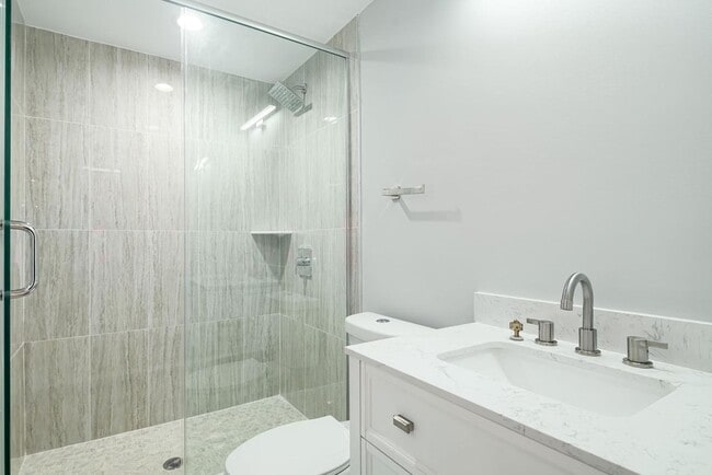 Photo - 2336 N Mascher St Townhome