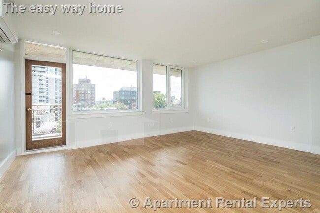 Building Photo - 334 Harvard St