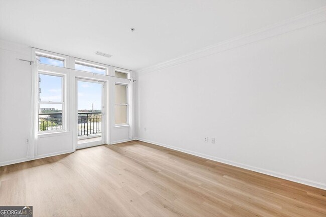 Foto del edificio - 3334 Peachtree Rd NE