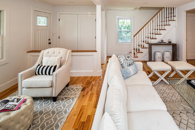 Building Photo - 84 Orchard St