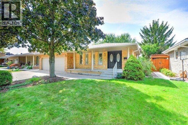 Building Photo - 259 Woodridge Dr