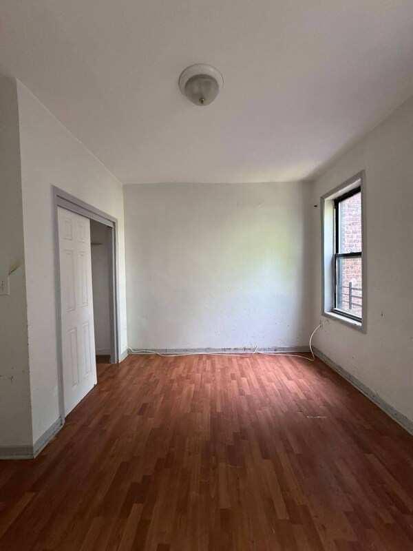 Foto del edificio - 47 Milford Ave