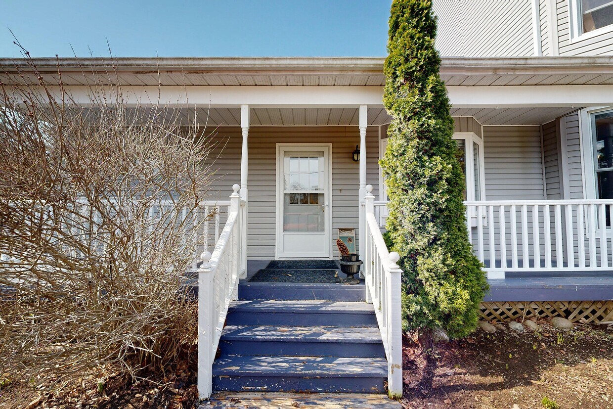 Photo principale - 103 Bruce St S