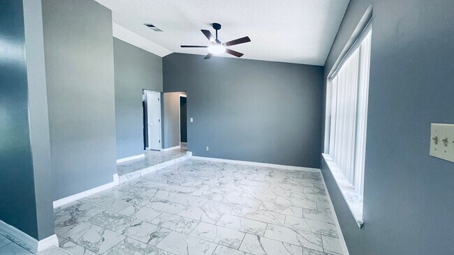 Foto del edificio - 6807 Galle Ct