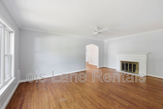 Building Photo - 2043 Wappoo Dr