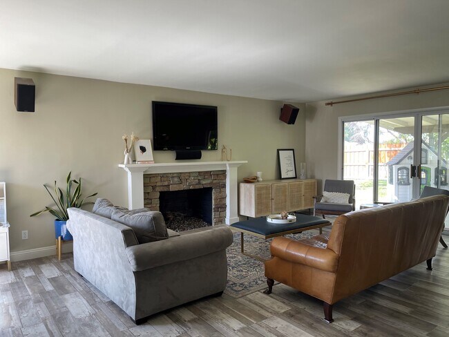 Foto del edificio - 1781 Berkshire Dr
