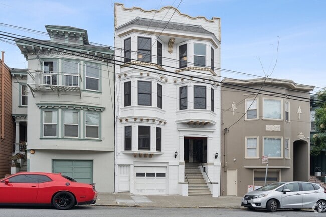 Building Photo - 671 7th Ave