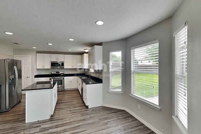 Foto del edificio - 14006 Honey Bee Ct