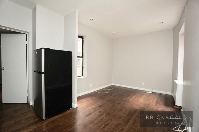 Building Photo - 634 W 135th St
