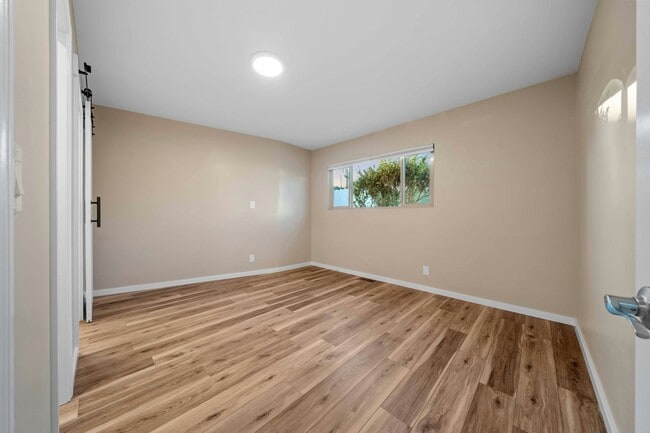 Building Photo - 2039-41 Bonita St