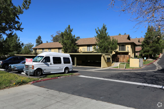 Foto del edificio - Ridge Crest Condominiums