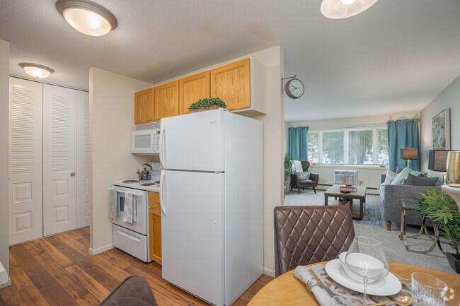 Classic 1BR,1BA - 700SF - Kitchen - International Village Apartments