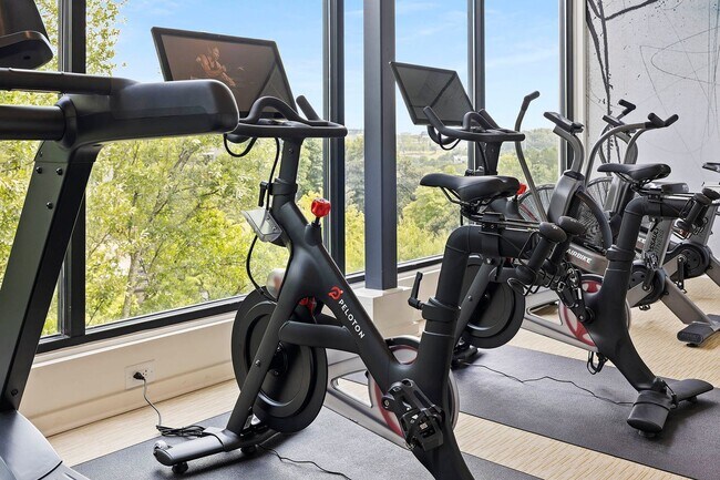 Interior Photo - Ilion