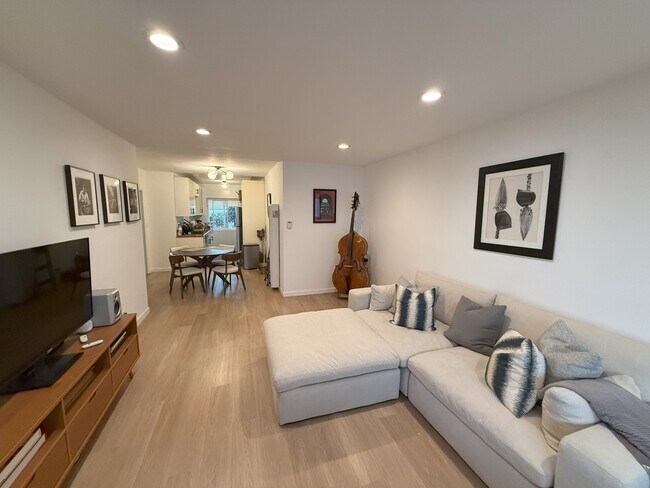 MAIN ROOM - 1737 Butler Ave