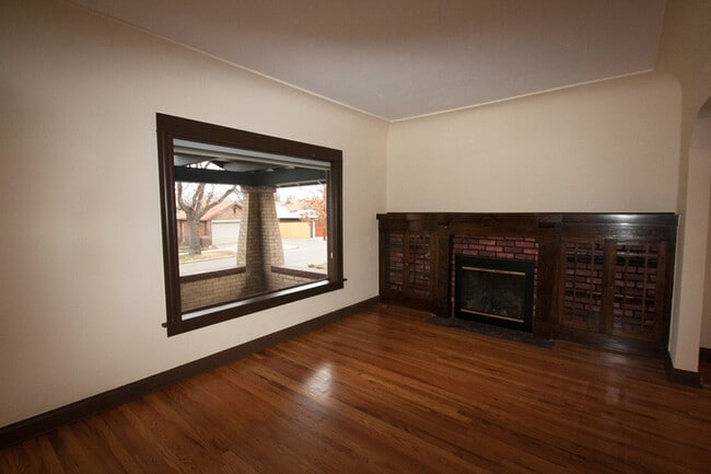 Building Photo - 3733 Grove St