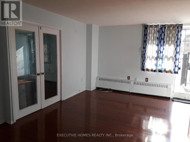 Building Photo - 100 Dundalk Dr