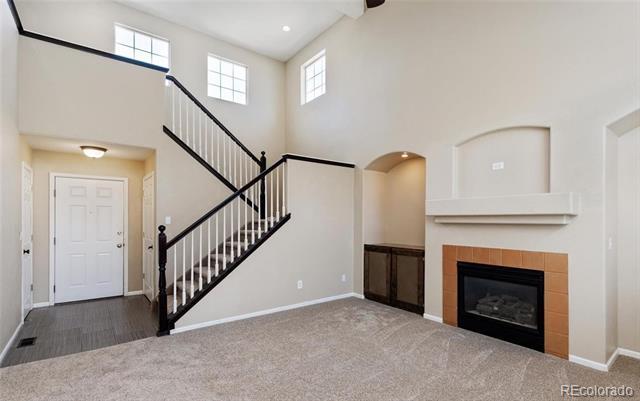 Foto del edificio - 765 Whispering Oak Dr