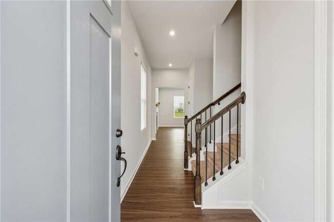 Building Photo - 708 Dover Spgs Dr