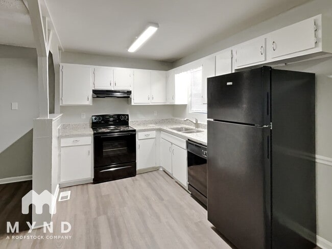 Foto del edificio - 546 Hardy Way