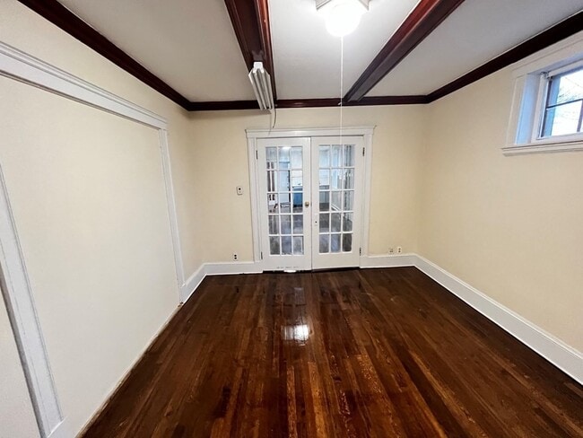 Building Photo - 103 Saint Andrew Rd