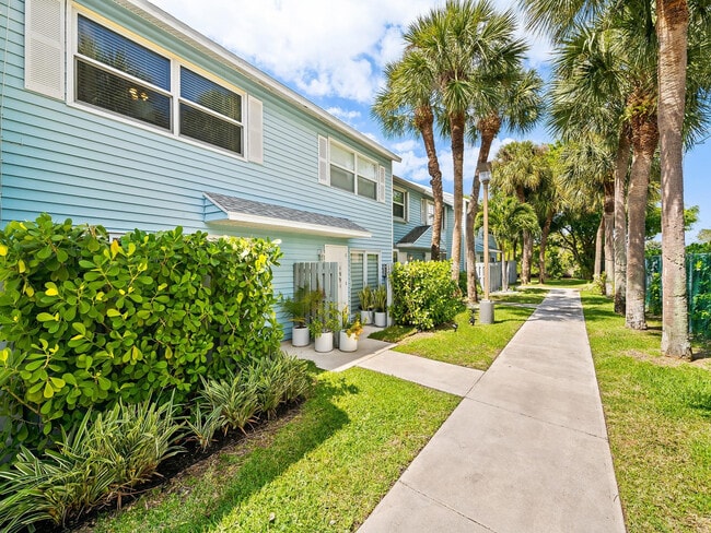 Foto del edificio - 1989 NE 15th Ave