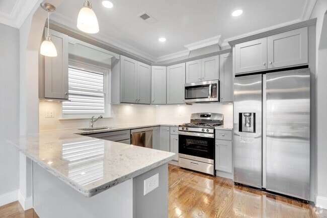 Building Photo - 267 S 10th St