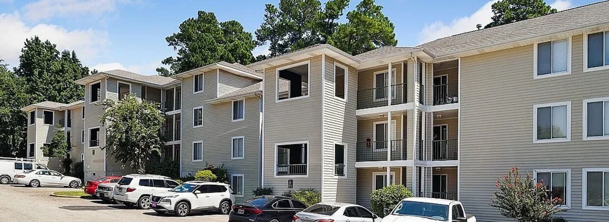 Foto principal - 3355 Galleria Dr