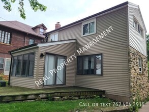 Building Photo - 3027 N Frederick Ave