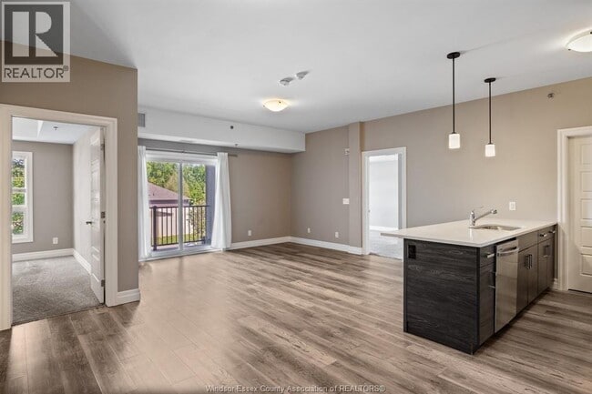 Building Photo - 5850 Newman Blvd