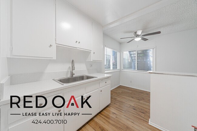 Foto del edificio - 4037 McLaughlin Ave