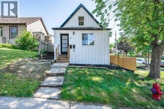 Building Photo - 4 Royal Ave