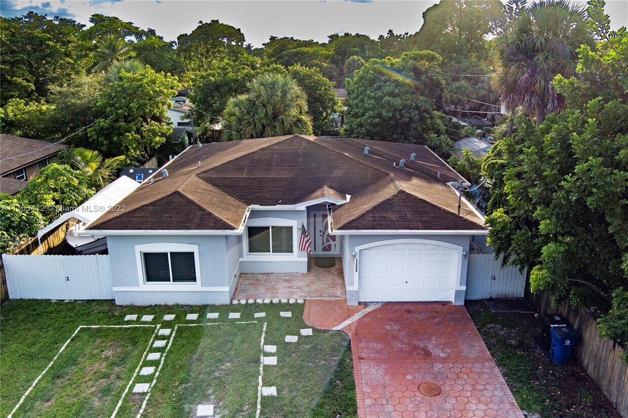 1335 SW 26th Ave, Fort Lauderdale, FL 33312 House Rental in Fort