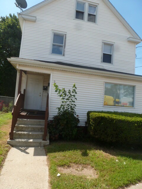 ENTRANCE - 978 1st Ave