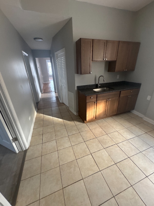 Photo - 7314 S Kenwood Ave Apartment