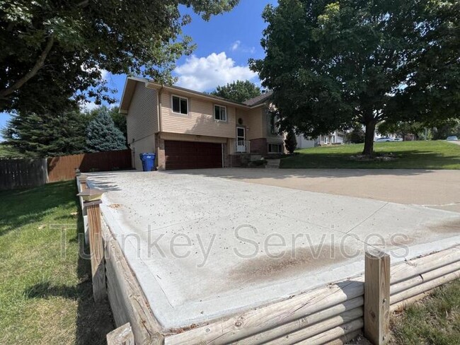 Building Photo - 405 Fort St