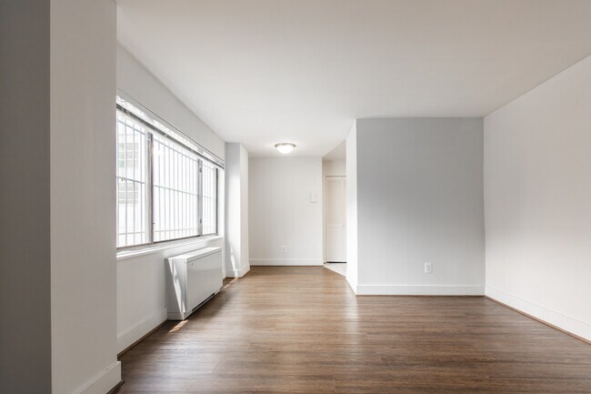 Foto del edificio - 2620 16th Street Apartments