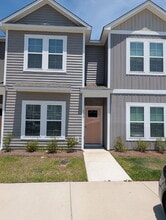 Building Photo - 138 Loren Rd