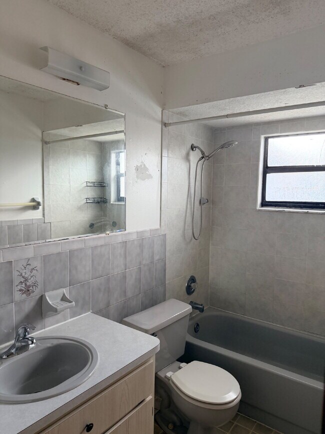 Building Photo - Adorable 2 Bedroom, 1 Bathroom, 1 Car Garage Home on a Large Corner Lot for rent.