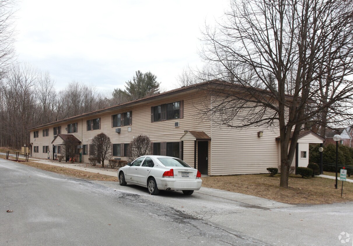9 Bussey Ln, Hoosick Falls, NY 12090 Apartments in Hoosick Falls, NY