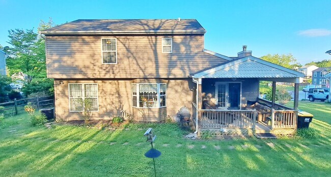Foto del edificio - 3 Bed / 3 Bath Single Family Home