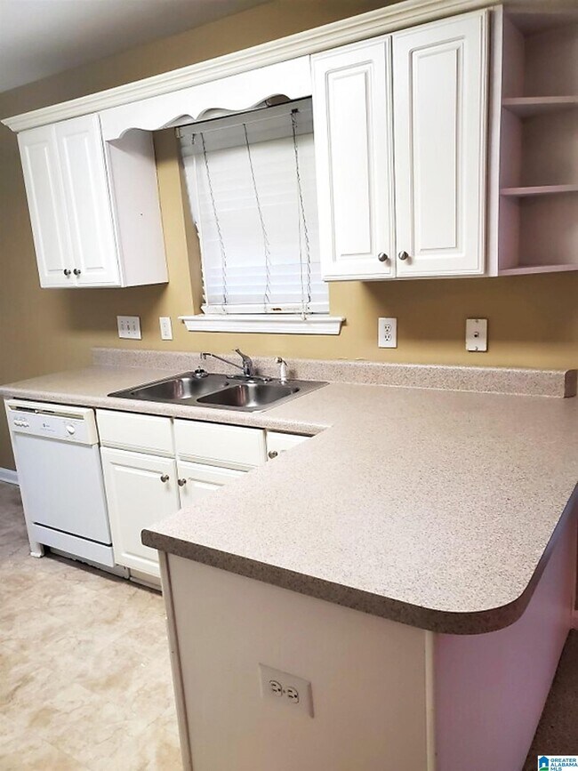 Foto del edificio - 356 Rocky Ridge Cir
