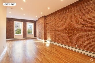 Building Photo - 116 E 91st St
