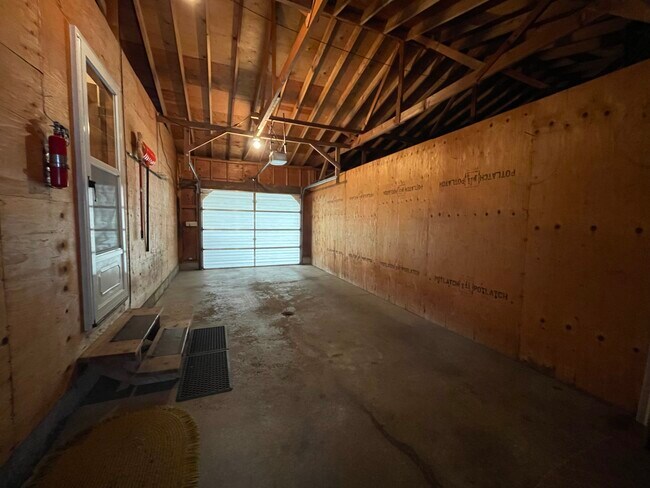 Building Photo - 1412 Keck Ave