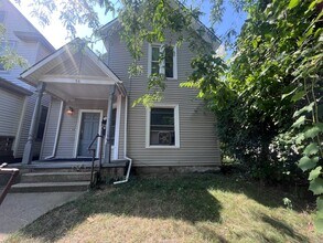 Building Photo - 36 La Belle St SW