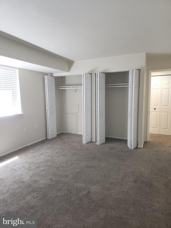 Foto del edificio - 11322 Cherry Hill Rd