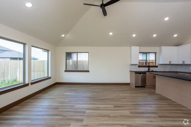 4BR, 2BA - 1,825SF - Dining Room - The Reserve at Cresson